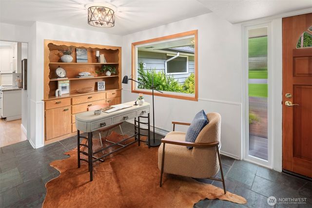 9712 SE 41st, Mercer Island, WA 98040