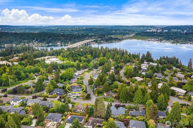 9712 SE 41st, Mercer Island, WA 98040
