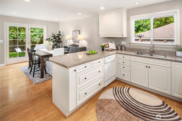 9712 SE 41st, Mercer Island, WA 98040