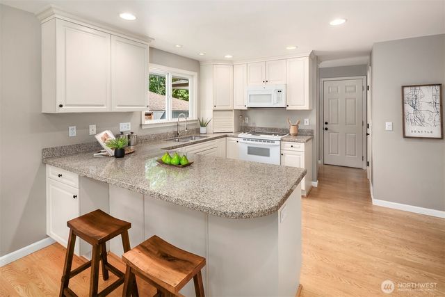 9712 SE 41st, Mercer Island, WA 98040