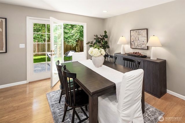 9712 SE 41st, Mercer Island, WA 98040