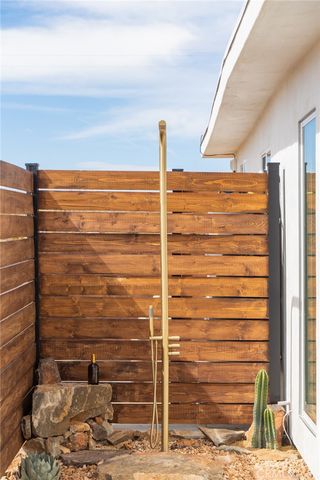 1571 Covelo Avenue, Yucca Valley, CA 92284