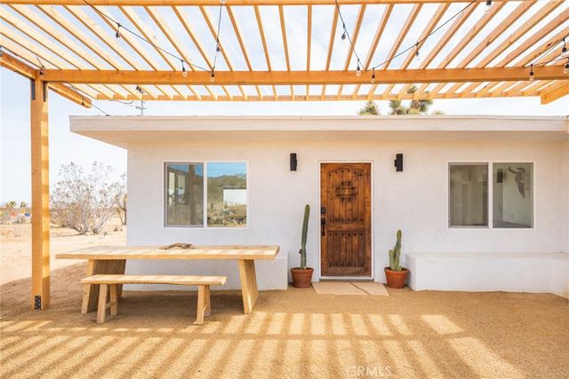 1571 Covelo Avenue, Yucca Valley, CA 92284