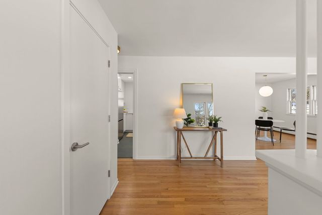 465 Cottage Avenue, Glen Ellyn, IL 60137