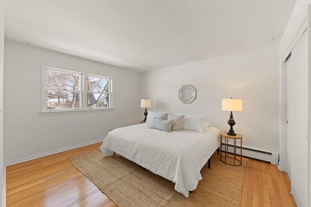 465 Cottage Avenue, Glen Ellyn, IL 60137