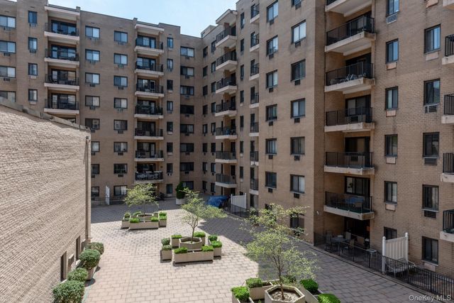 100 E Hartsdale Avenue 6RE, Hartsdale, NY 10530