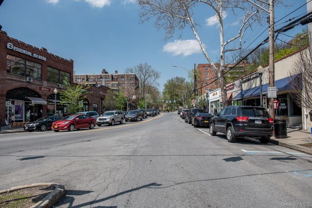 100 E Hartsdale Avenue 6RE, Hartsdale, NY 10530