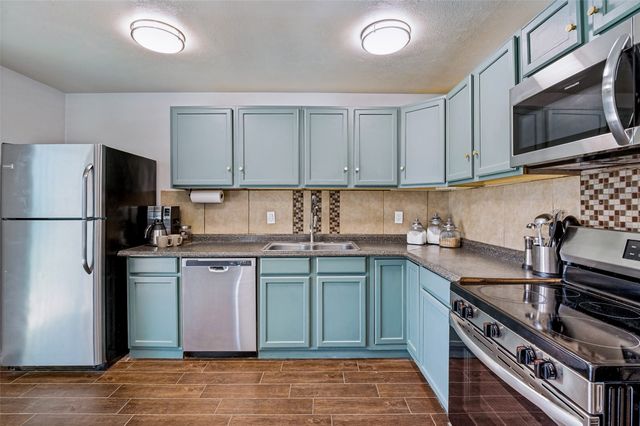 5013 WHEELER Circle, The Colony, TX 75056
