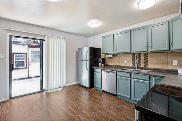 5013 WHEELER Circle, The Colony, TX 75056