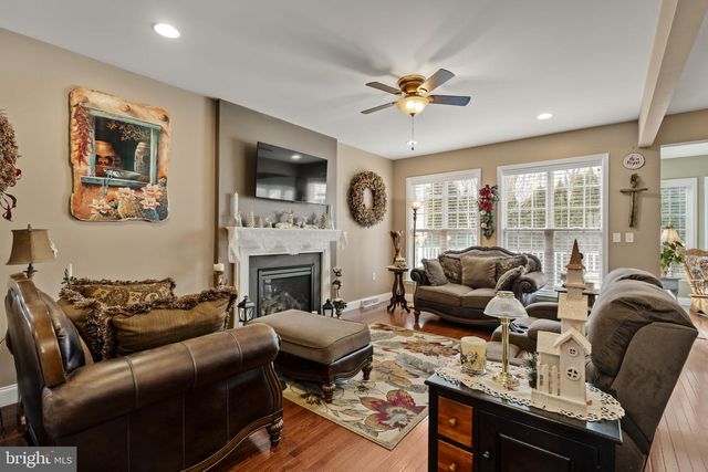 8 WHITE TAIL PATH, Lancaster, PA 17602