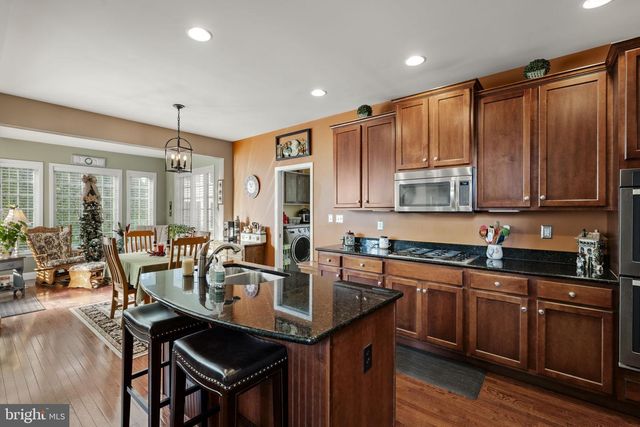 8 WHITE TAIL PATH, Lancaster, PA 17602