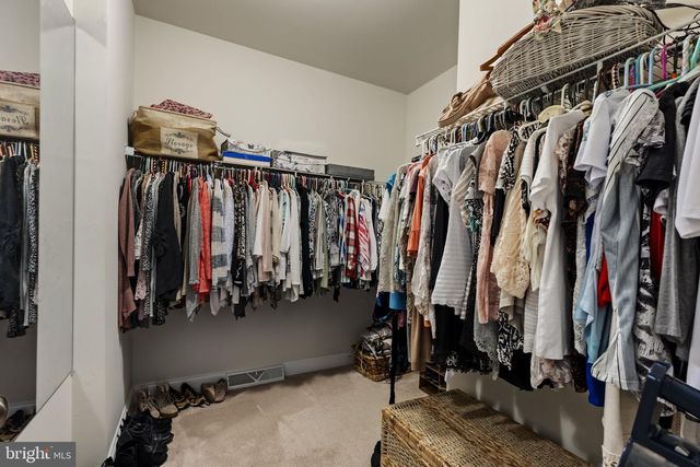 8 WHITE TAIL PATH, Lancaster, PA 17602