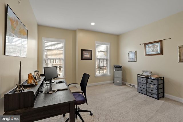 8 WHITE TAIL PATH, Lancaster, PA 17602