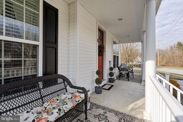 8 WHITE TAIL PATH, Lancaster, PA 17602