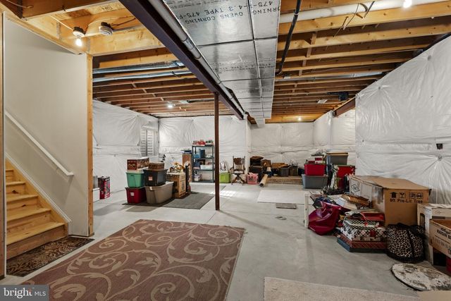 8 WHITE TAIL PATH, Lancaster, PA 17602