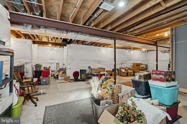 8 WHITE TAIL PATH, Lancaster, PA 17602