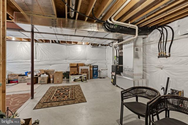 8 WHITE TAIL PATH, Lancaster, PA 17602