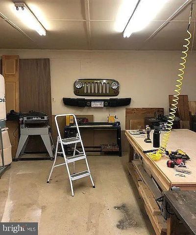 8712 LEA LN, Alexandria, VA 22309