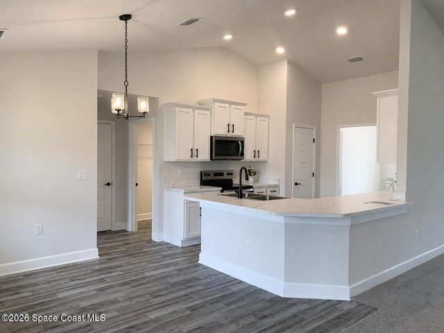 949 Le Baron Street SW, Palm Bay, FL 32908