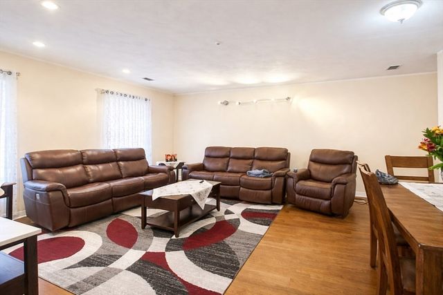 123 Elm St D12, Quincy, MA 02169