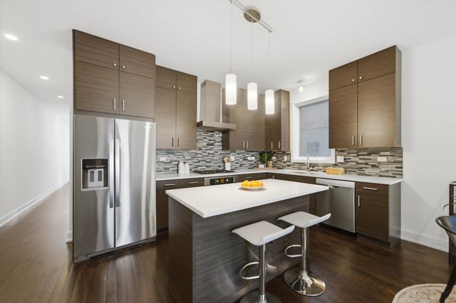 948 N Honore Street 1, Chicago, IL 60622