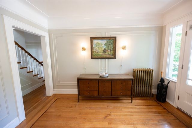 25 Milford St, Medway, MA 02053