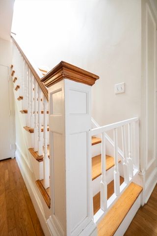 25 Milford St, Medway, MA 02053
