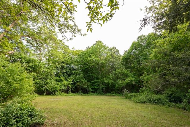 25 Milford St, Medway, MA 02053