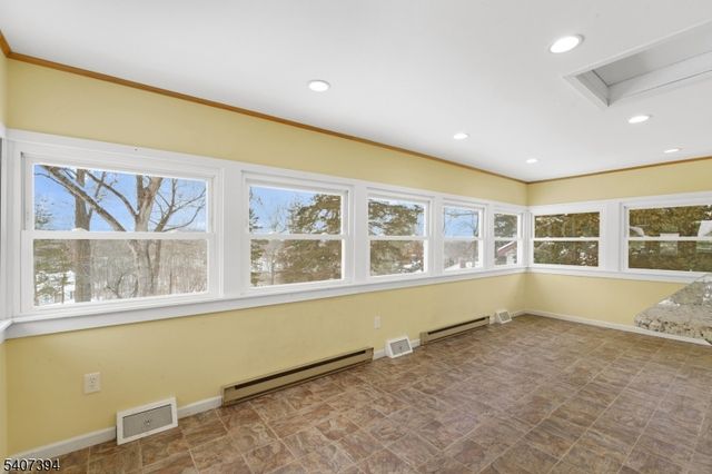 32 Seneca Trl, Sparta Twp., NJ 07871