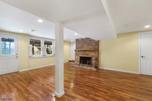 32 Seneca Trl, Sparta Twp., NJ 07871