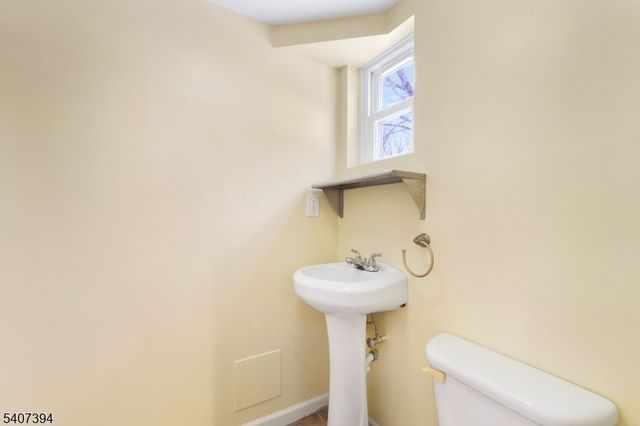 32 Seneca Trl, Sparta Twp., NJ 07871