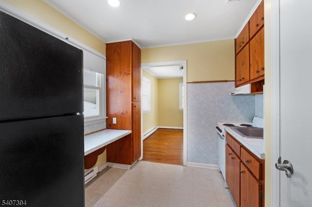 32 Seneca Trl, Sparta Twp., NJ 07871