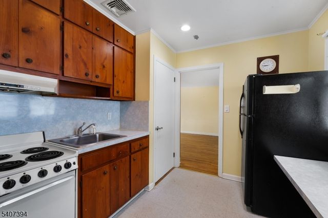 32 Seneca Trl, Sparta Twp., NJ 07871