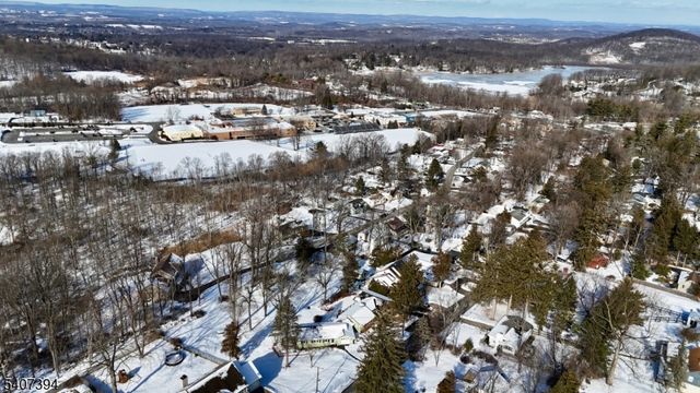 32 Seneca Trl, Sparta Twp., NJ 07871