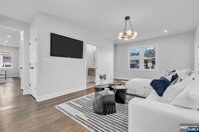 419 Martin Street, Roselle, NJ 07203