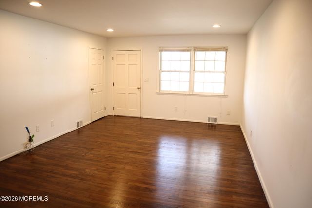 721 Burnt Tavern Road Apt D, Point Pleasant, NJ 08742