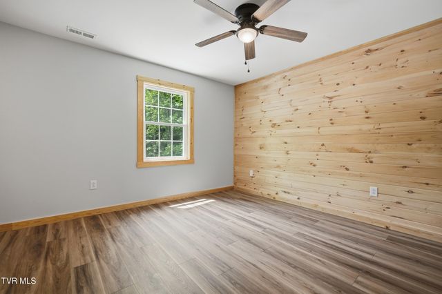 14722 Bull Run Road, Coeburn, VA 24230