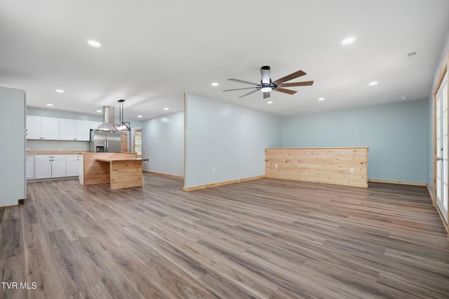 14722 Bull Run Road, Coeburn, VA 24230