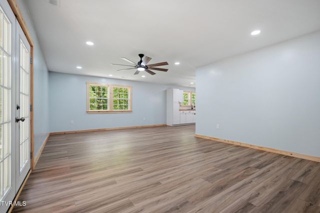 14722 Bull Run Road, Coeburn, VA 24230