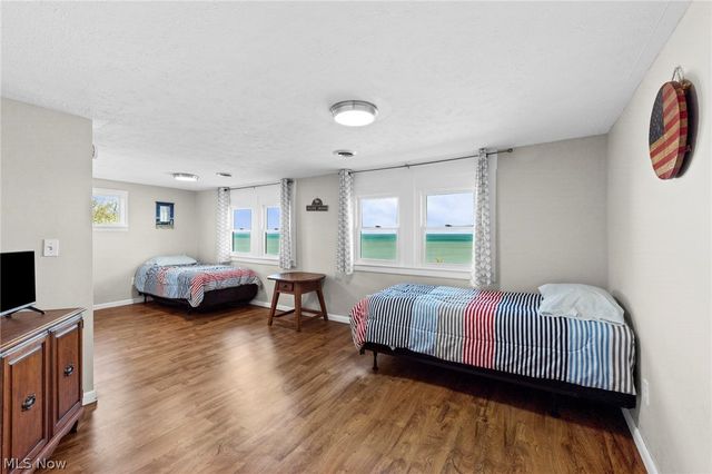 3708 Edgewater Drive, Vermilion, OH 44089