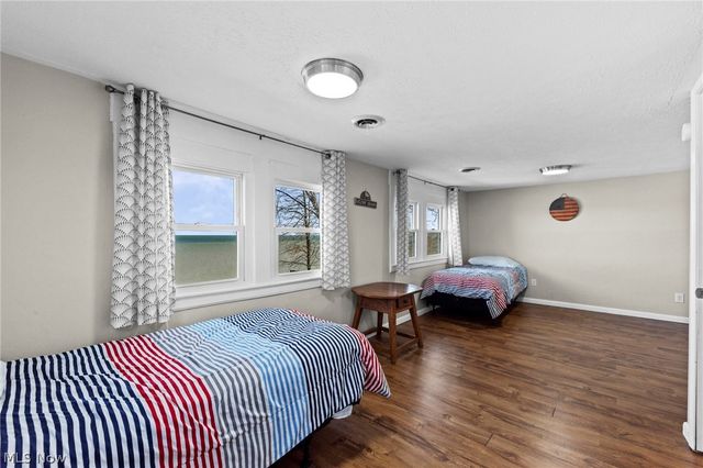 3708 Edgewater Drive, Vermilion, OH 44089