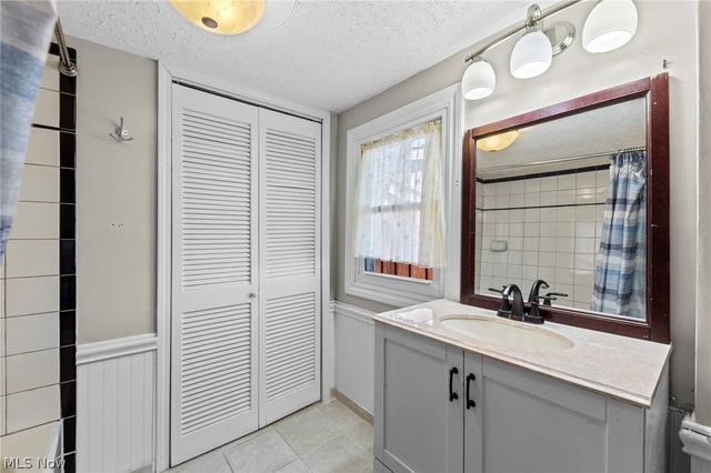 3708 Edgewater Drive, Vermilion, OH 44089