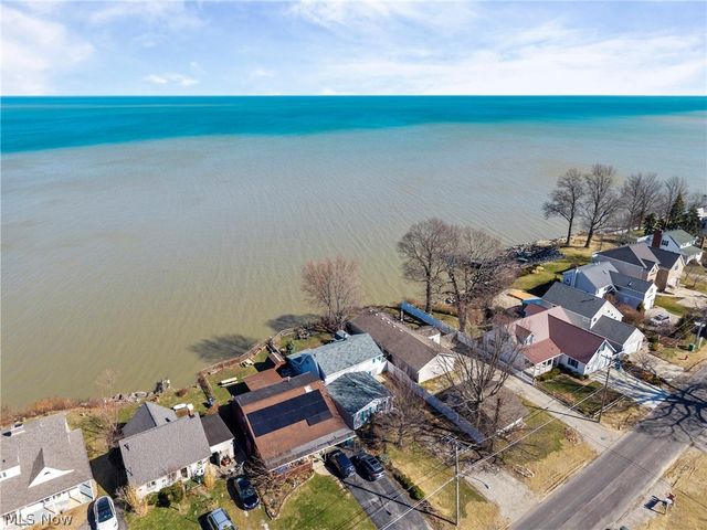 3708 Edgewater Drive, Vermilion, OH 44089