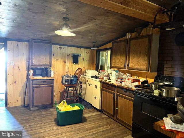 372 CONEWAGO DR, East Berlin, PA 17316