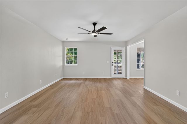 515 Oakwood Street, Lowell, AR 72745