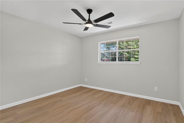 515 Oakwood Street, Lowell, AR 72745