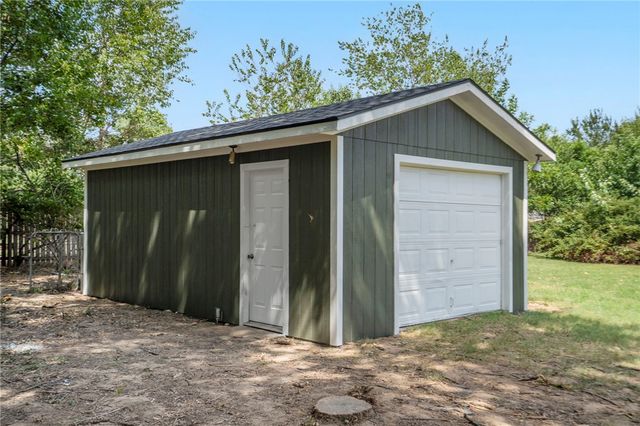 515 Oakwood Street, Lowell, AR 72745