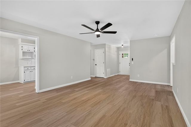 515 Oakwood Street, Lowell, AR 72745