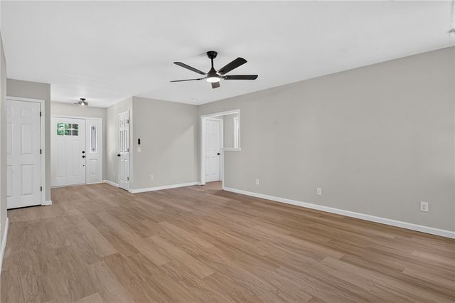 515 Oakwood Street, Lowell, AR 72745