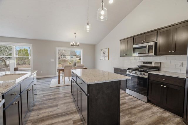 W7077 JACLYN LANE, Greenville, WI 54942